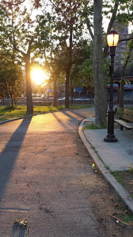 East Village Homestay New York Dış mekan fotoğraf